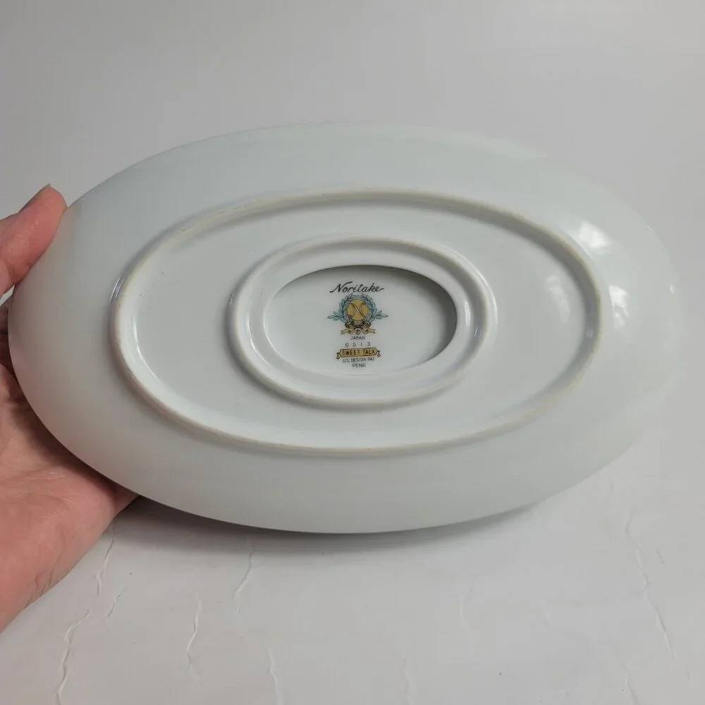 Noritake Sweet Talk Gravy Boat with Underplate White with Pink & White Roses